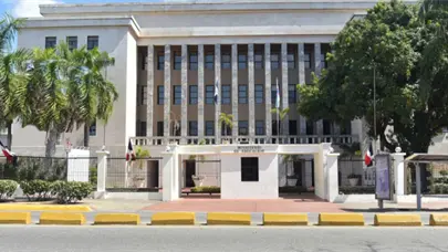 Ministerio de Educación suspende docencia de PREPARA por tormenta Melissa