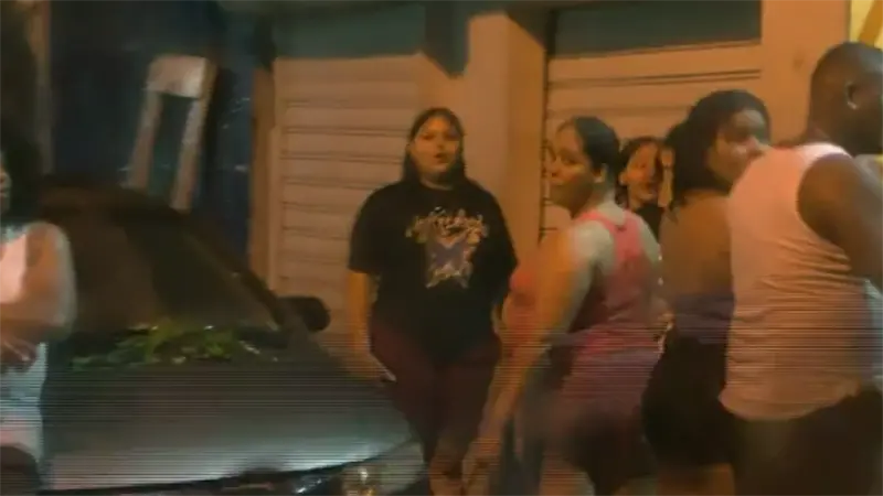 "Teteo" bajo la lluvia en Los Praditos