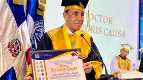 Dr. Cruz Jiminián recibe título Doctor Honoris Causa por múltiples universidades internacionales Dr. Cruz Jiminián recibe título Doctor Honoris Causa por múltiples universidades internacionales