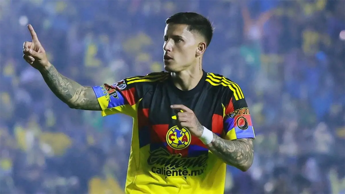 El uruguayo Brian Rodríguez pide a Max Verstappen ganar el Gran Premio de México