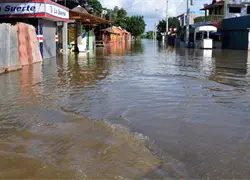 Persisten inundaciones en Santo Domingo Oeste tras cese de las lluvias