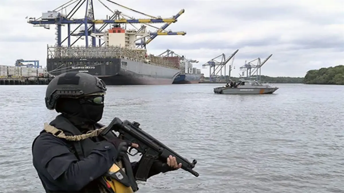Ecuador y Estados Unidos interceptan embarcaciones con armas en altamar