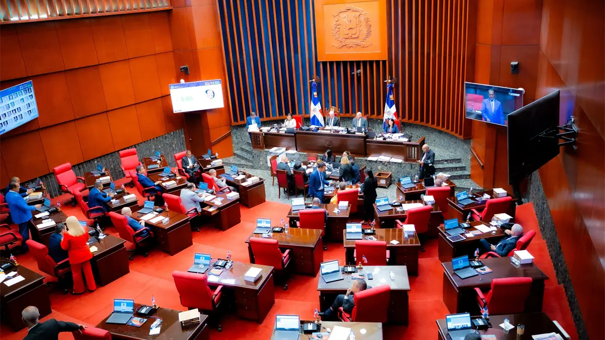 Senado de la República aprueba ley para designar nombres a autopistas en Santo Domingo