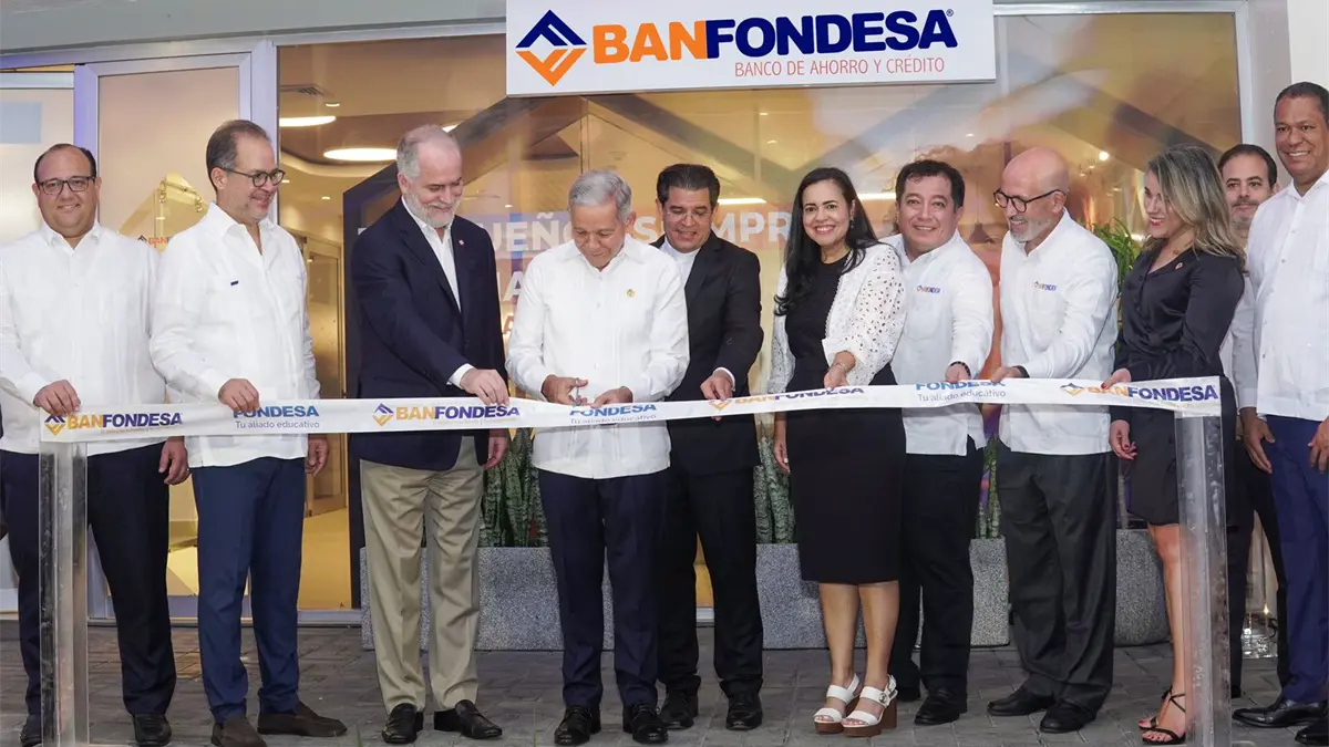 Banfondesa y Fondesa fortalecen su vínculo con el sector académico desde su nueva sucursal en la PUCMM