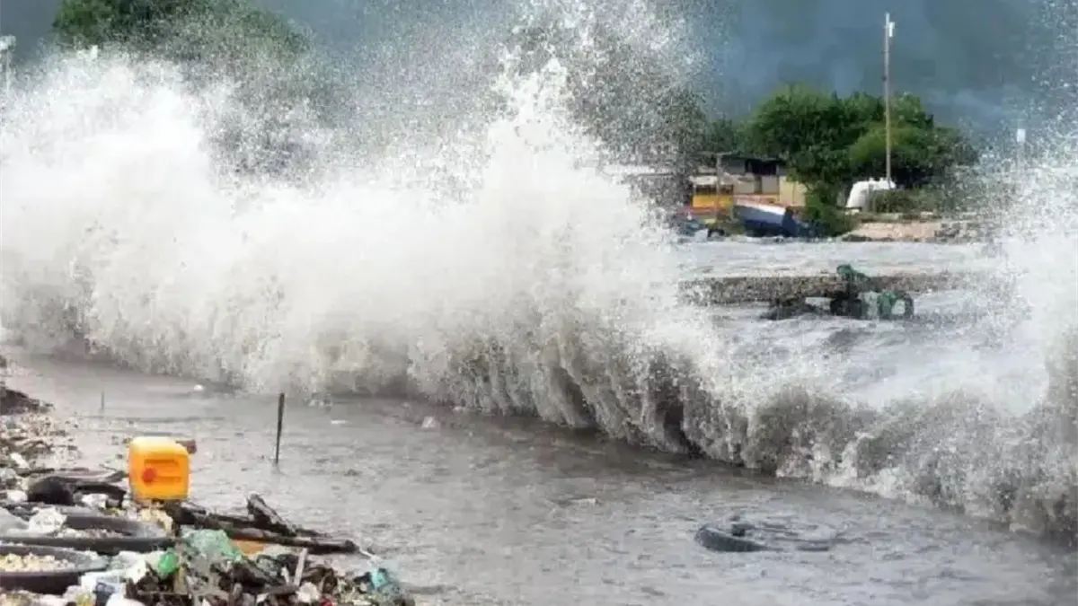 El huracán Melissa baja a categoría 2 a su tramo final por el este de Cuba