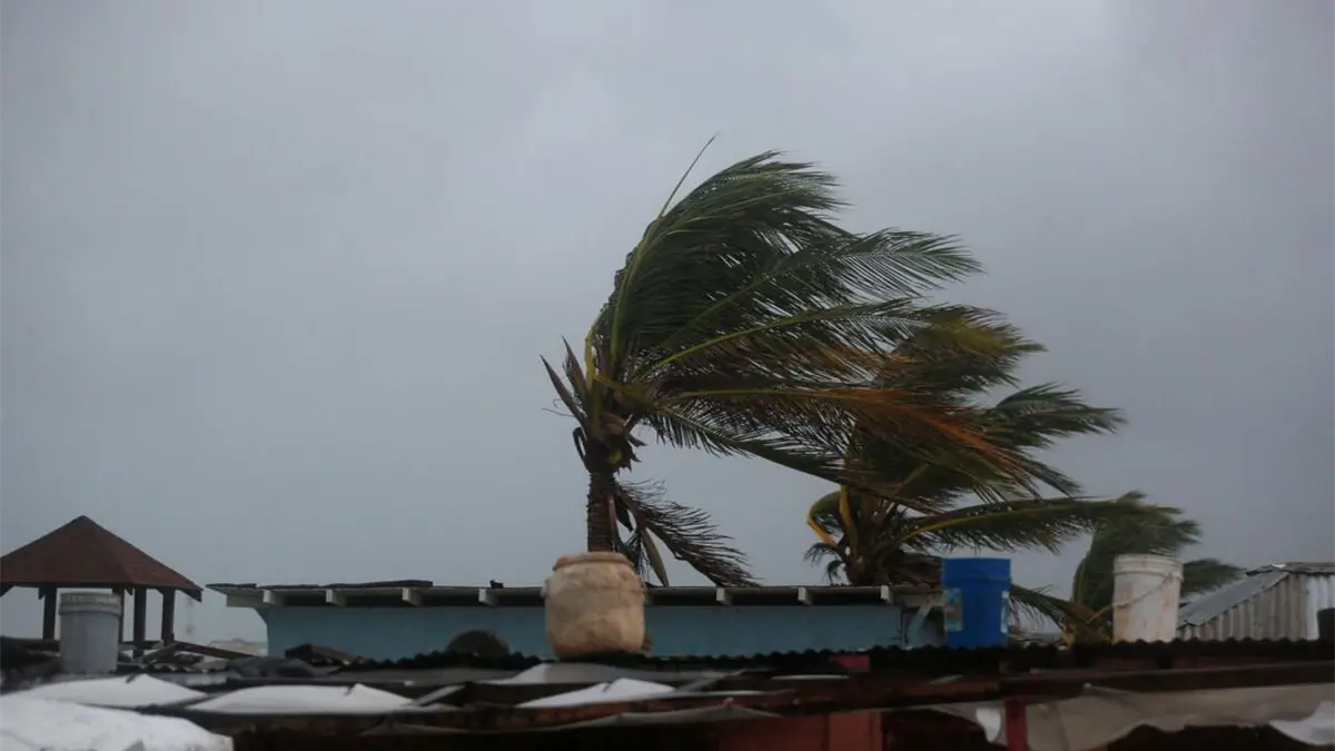 El huracán Melissa se aleja de Cuba rumbo a Bahamas