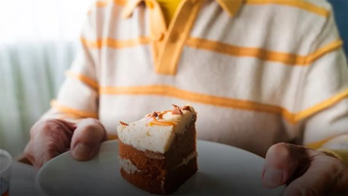 Mujer termina su matrimonio de 25 años porque el marido se comió su trozo de tarta