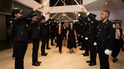 Raquel Peña lidera entrega de Medalla al Mérito Policial 2025 en ceremonia destacada