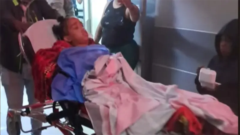 Niña de 9 años resulta gravemente herida por una bala perdida en Capotillo