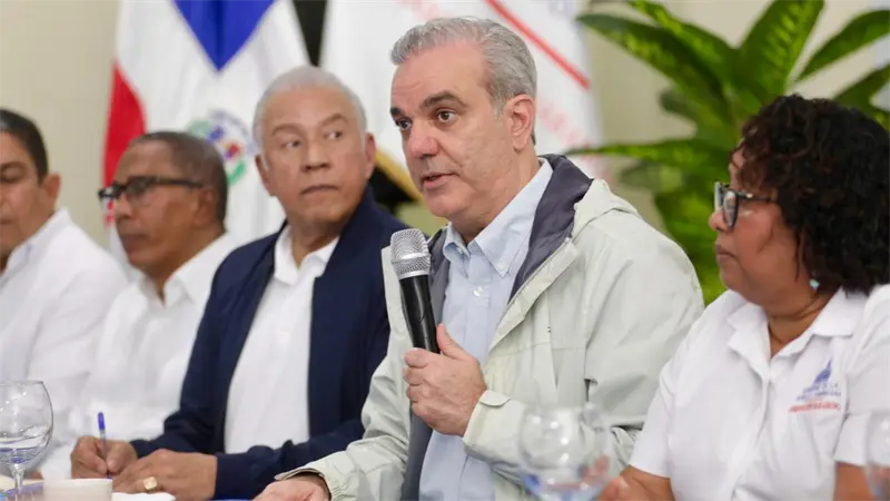 Abinader dispone acciones inmediatas para recuperar Ocoa y Barahona tras el paso del huracán Melissa