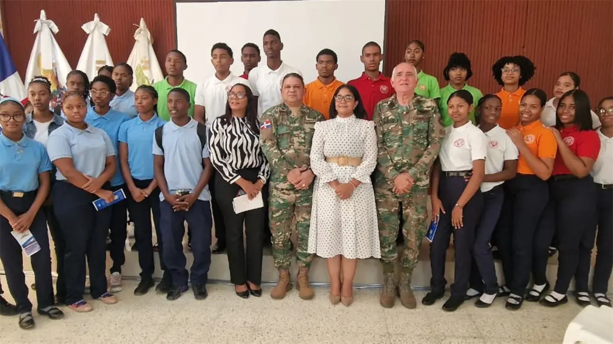 Ministerio de Defensa fortalece la cultura de defensa nacional en Elías Piña