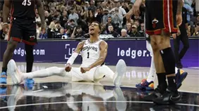 Wembanyama firma otro recital, OKC arrasa y los Bucks se sobreponen a la baja de Giannis