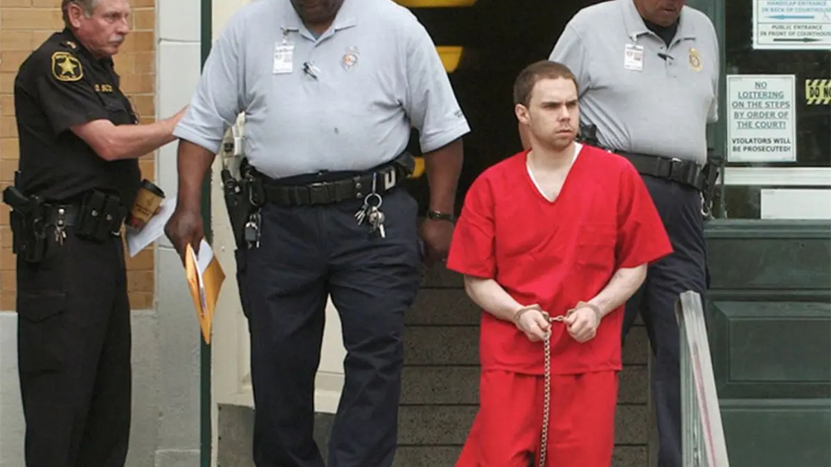 Asesino que quemó los ojos de su víctima con un cigarrillo elige cómo prefiere morir