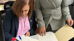 Diputada deposita proyecto de Ley que convierte Idecoop en Superintendencia de Cooperativas