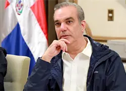 Presidente Abinader recorre zonas afectadas por las lluvias en San José de Ocoa y Barahona