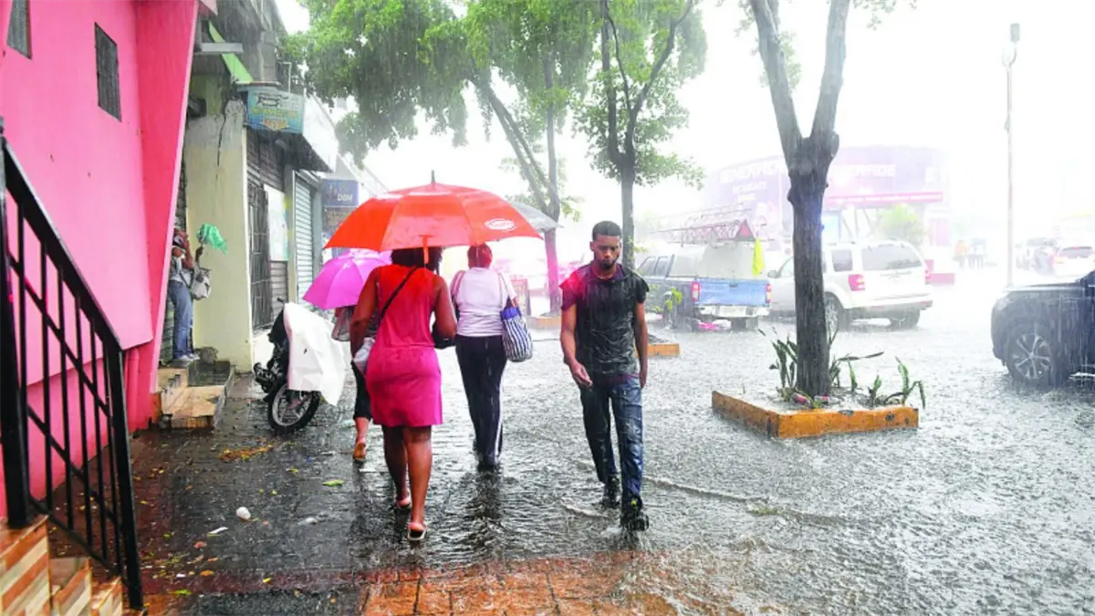 Vaguada y onda tropical seguirán generando lluvias en varias provincias