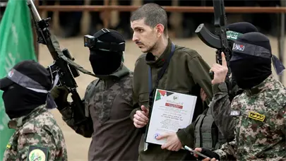 Hamás anuncia que entregará esta noche tres cuerpos de supuestos rehenes a Israel