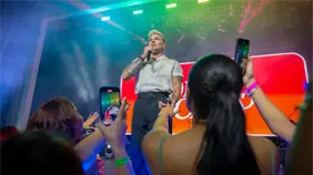 Pedro Capó conquista fanaticada dominicana con gira "La Carretera"