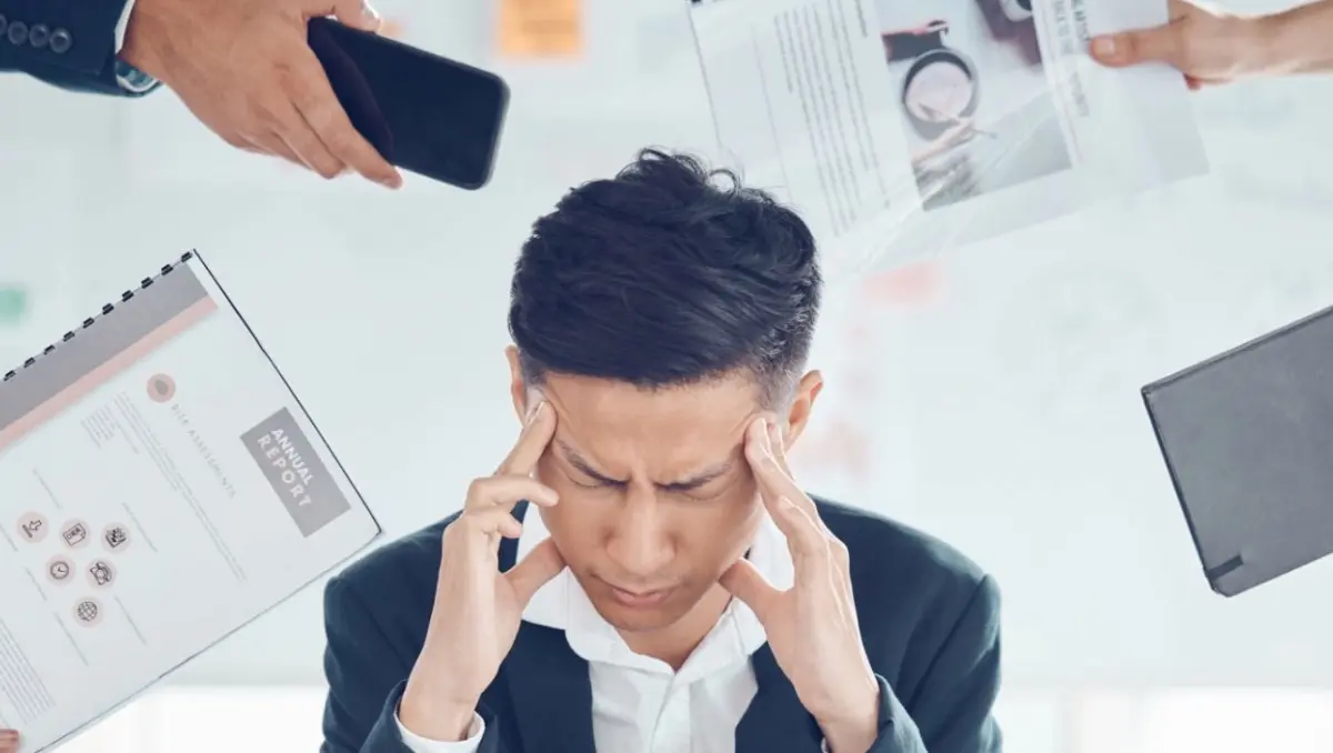 Joven muere por agotamiento laboral tras trabajar casi 80 horas semanales