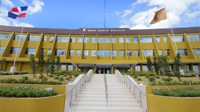 JCE aclara que solo reconoce matrimonios entre un hombre y una mujer