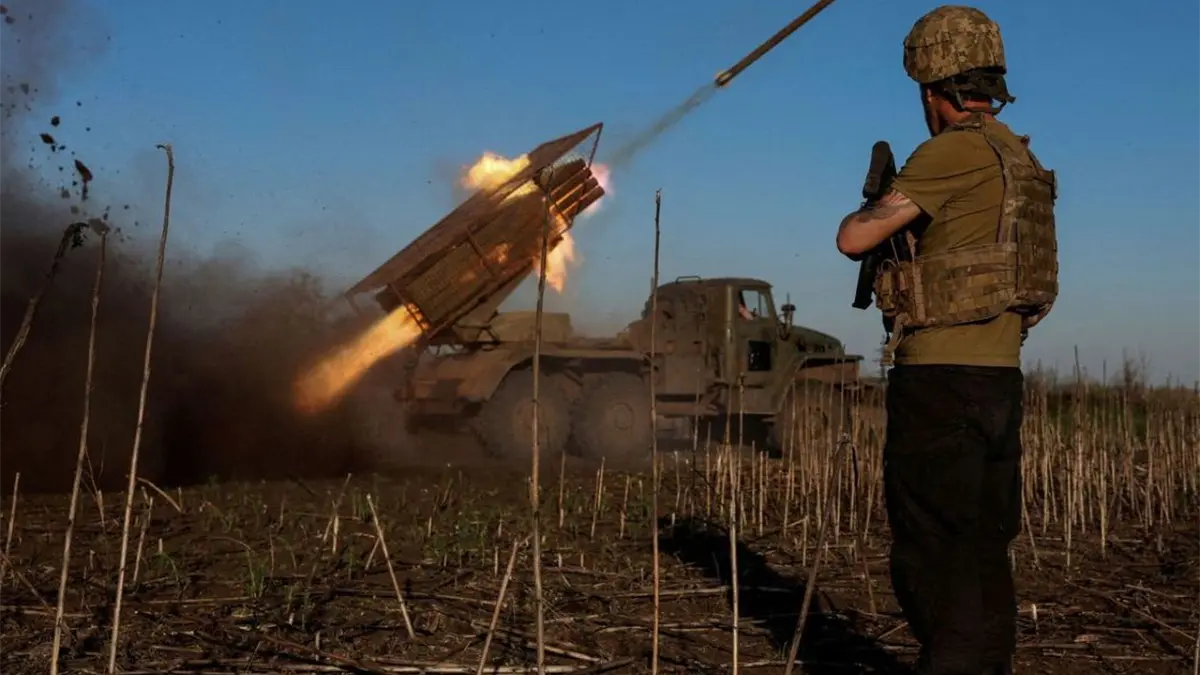 Ucrania intenta evitar que caiga Pokrovsk ante la amenaza de un cerco ruso