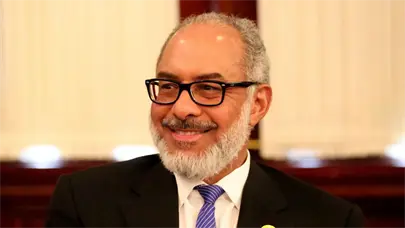 Persio Maldonado alerta sobre desinformación en medios virtuales