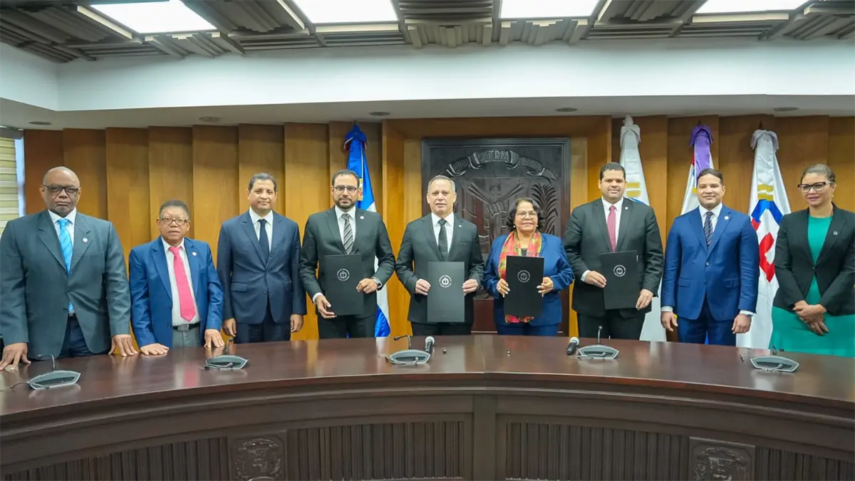 Cámara de Cuentas y Poder Judicial firman acuerdo para fortalecer transparencia en República Dominicana