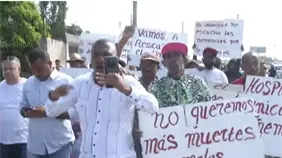 Munícipes de Boca Chica marchan en reclamo del rescate del hospital Francisco Vicente Castro