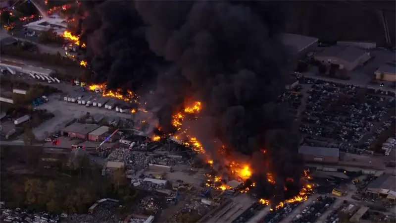 Ascienden a nueve los muertos por el accidente del avión de UPS en Kentucky