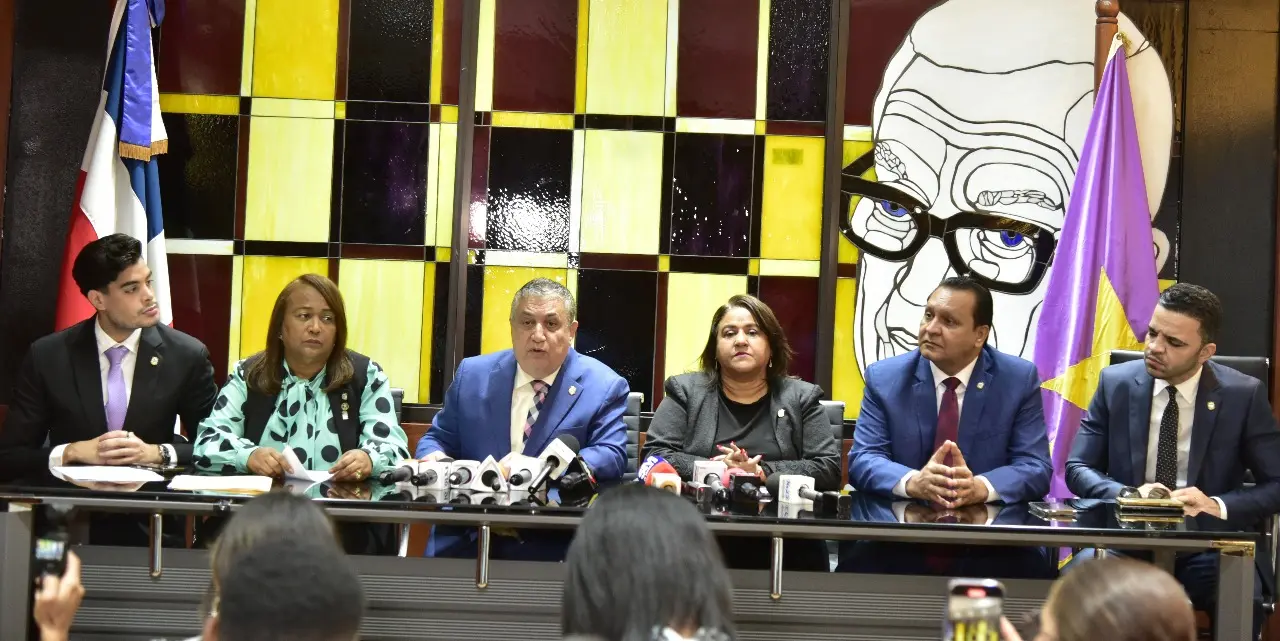 Bloque de Diputados del PLD advierte recurrirá al Tribunal Constitucional si se mutila el derecho de los trabajadores a la cesantía