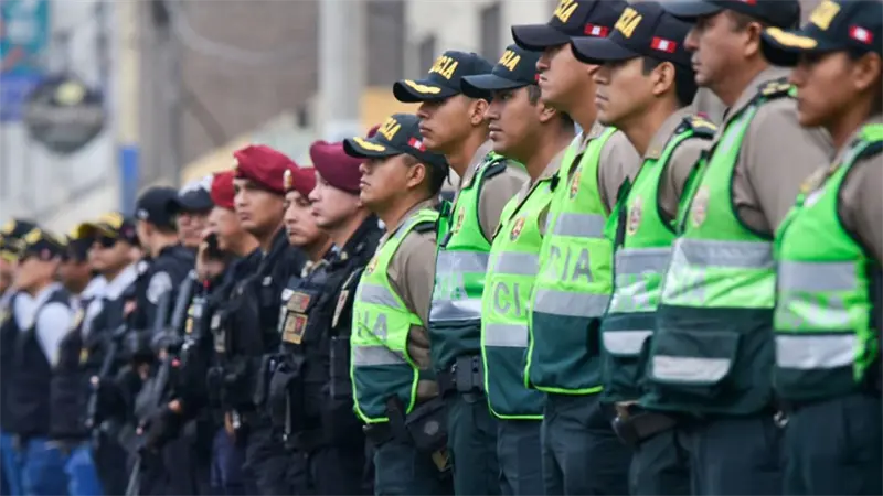 China dona 4,000 chalecos antibalas para la Policía de Perú
