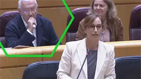 Pillan a senador de España vapeando a espaldas de la ministra de Sanidad