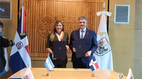 Carolina Mejía y Jorge Macri firman convenio de cooperación entre Santo Domingo y Buenos Aires Carolina Mejía y Jorge Macri firman convenio de cooperación entre Santo Domingo y Buenos Aires