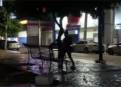 Ladrones aprovechan falta de luz en parque Braulio Álvarez