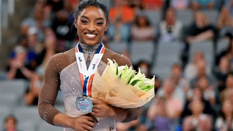 Simone Biles cuenta que se ha operado el pecho y se ha hecho otros dos retoques estéticos