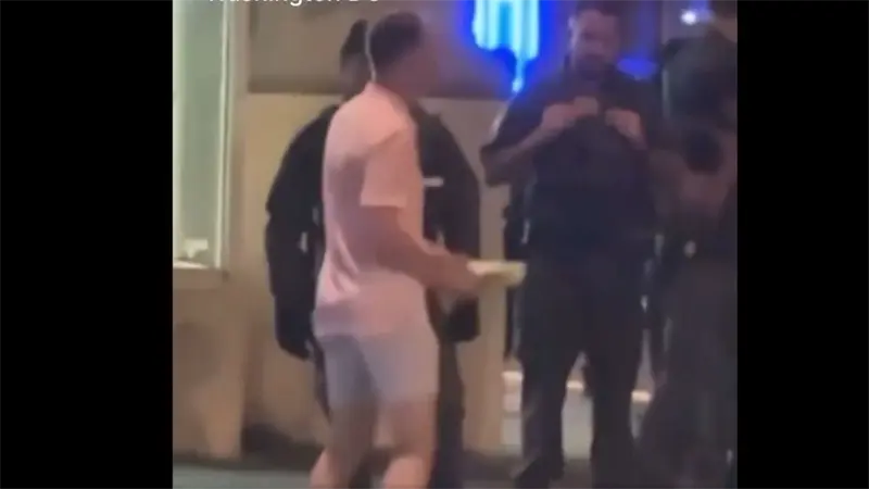 Declarado inocente al hombre que lanzó un sándwich a un policía en Washington