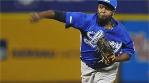 Líder en juegos salvados del béisbol dominicano, Jairo Asencio, es despedido por el Licey