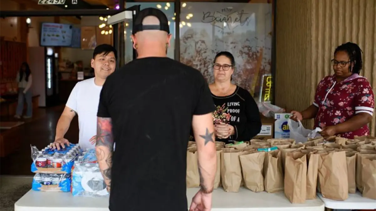 Banco de alimentos en Florida dará comida a empleados federales por el cierre del Gobierno