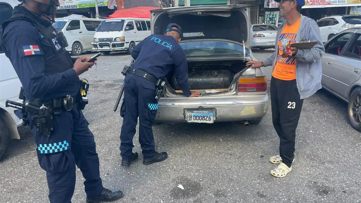 Policía Nacional inicia operativo de depuración en transporte urbano de Santiago