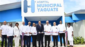 Presidente Abinader entrega hospital remozado en Yaguate