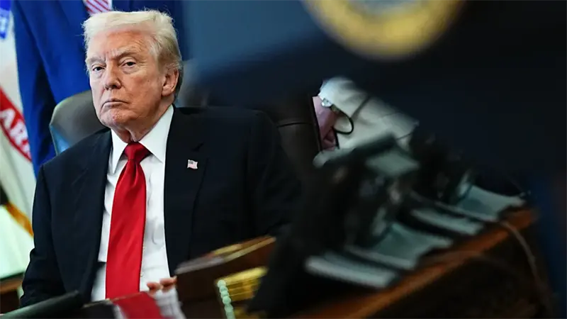 Trump afirma que Pelosi hace un gran servicio al país con su retirada