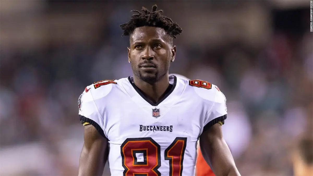 Antonio Brown es extraditado a EE.UU. para enfrentar juicio por intento de asesinato