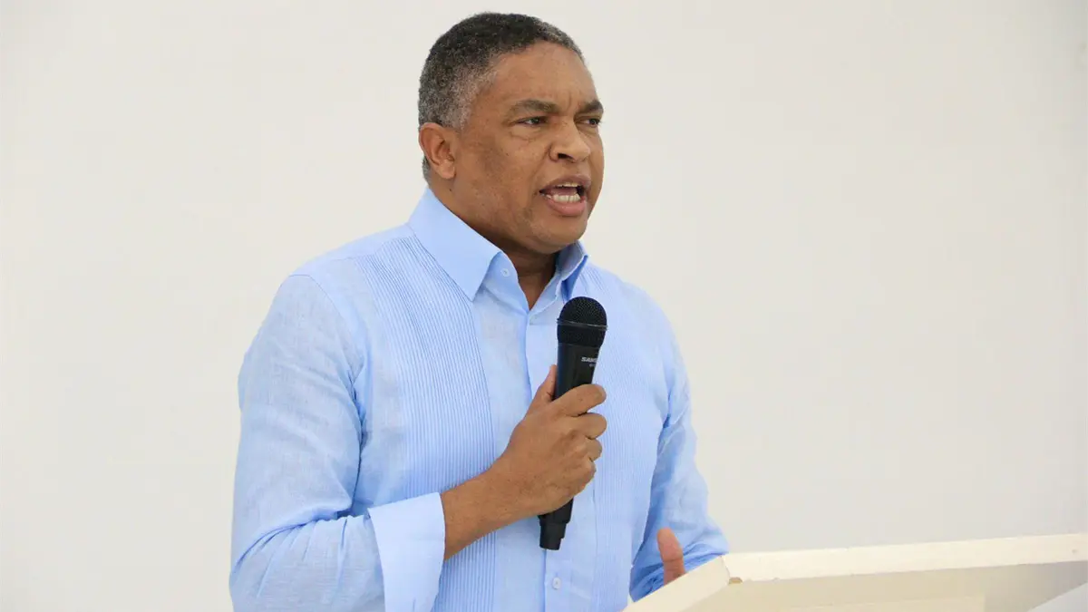 Yván Lorenzo denuncia aumento exorbitante en hospital Ángel María Gatón