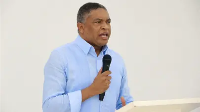 Yv&aacute;n Lorenzo denuncia aumento exorbitante en hospital &Aacute;ngel Mar&iacute;a Gat&oacute;n