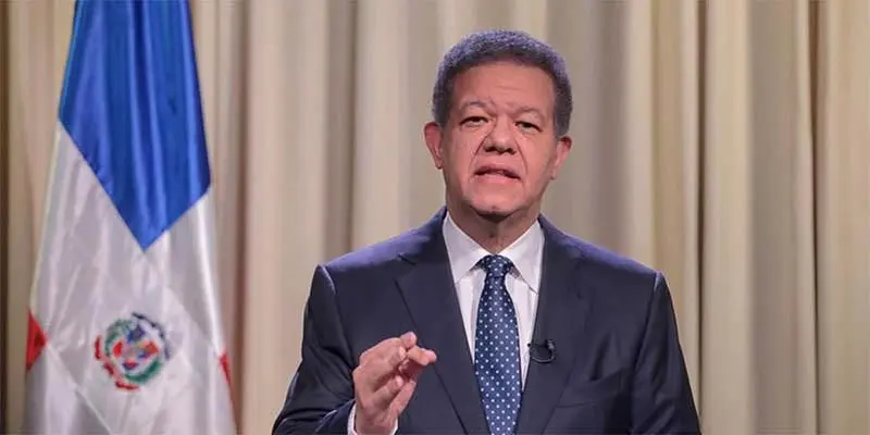 Leonel Fernández demanda indexación del salario para proteger a los trabajadores