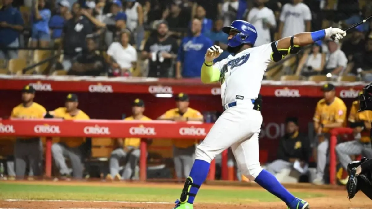 Licey derrota a las Águilas con grand slam de Mel Rojas Jr.
