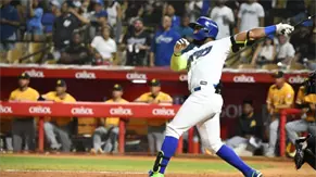 Licey derrota a las Águilas con grand slam de Mel Rojas Jr.