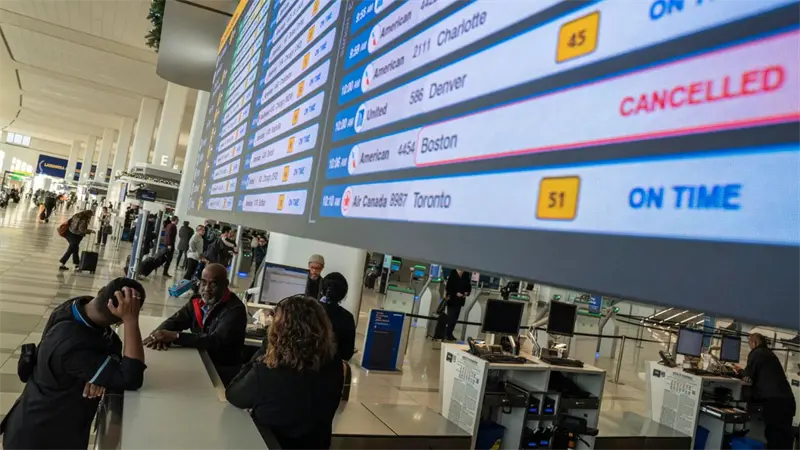 Más de 1,000 vuelos cancelados en Estados Unidos por cierre de Gobierno