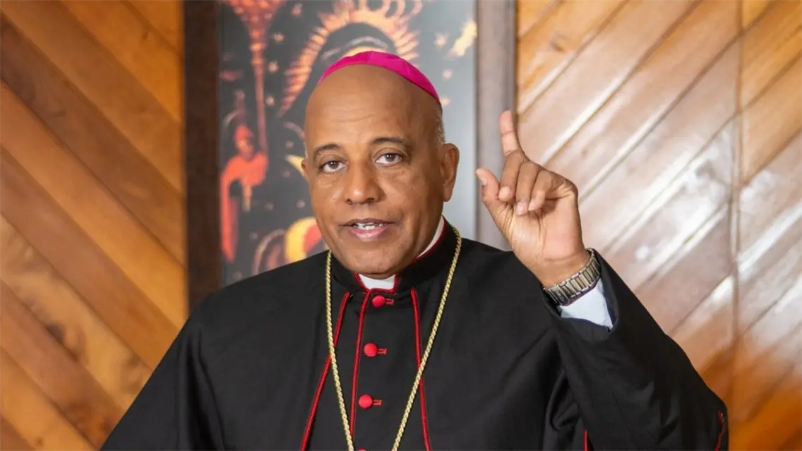 Manuel Ruiz es ordenado como primer obispo de la Diócesis Stella Maris