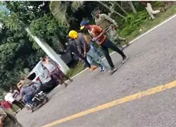 Vehículo con indocumentados haitianos se accidenta durante persecución militar en Dajabón; hay varios heridos graves